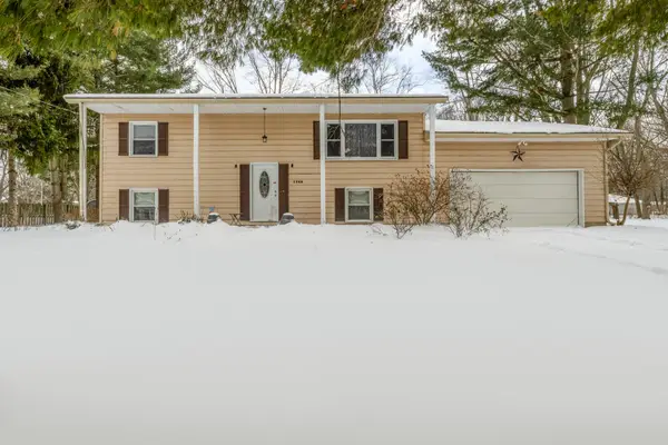 1766 Poplar Path, Stevensville, MI 49127