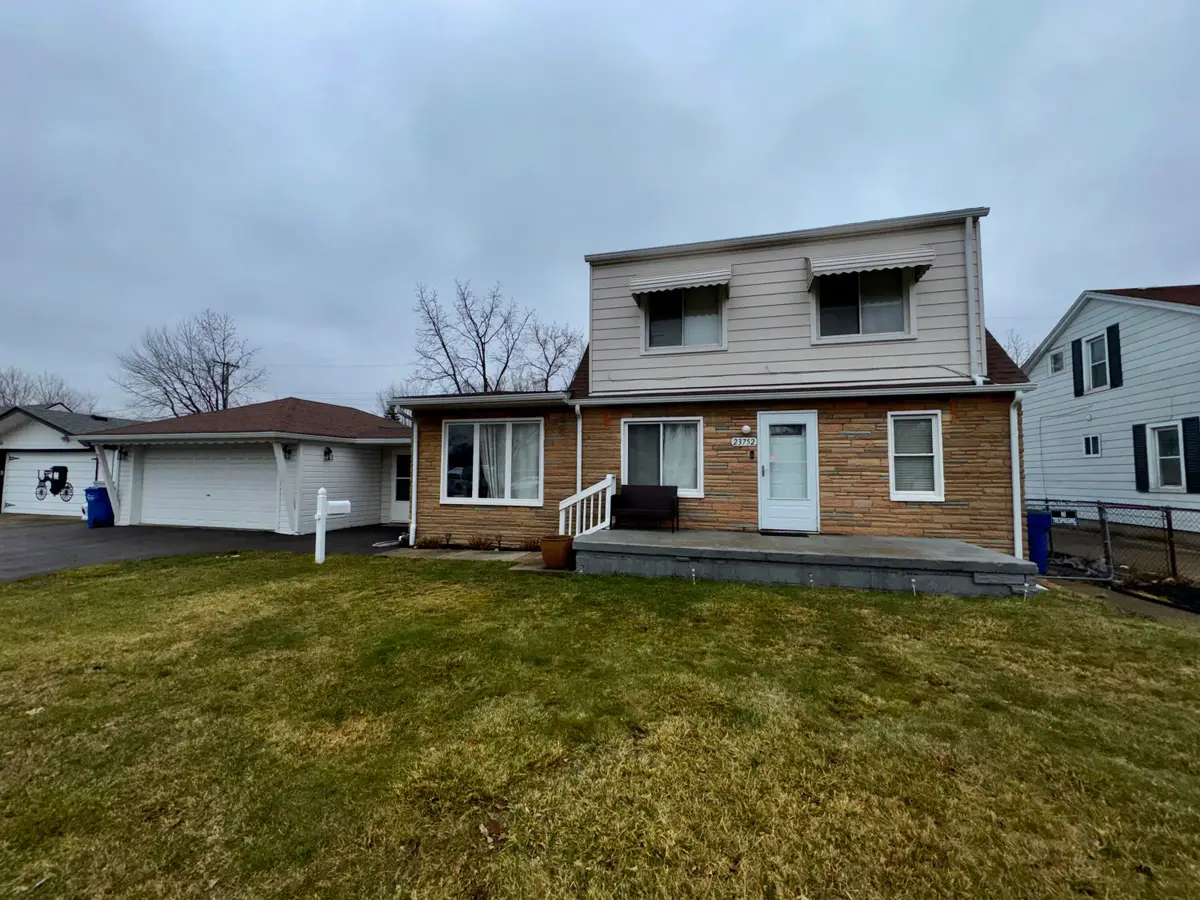 23752 Stewart Avenue, Warren, MI 48089 - #1