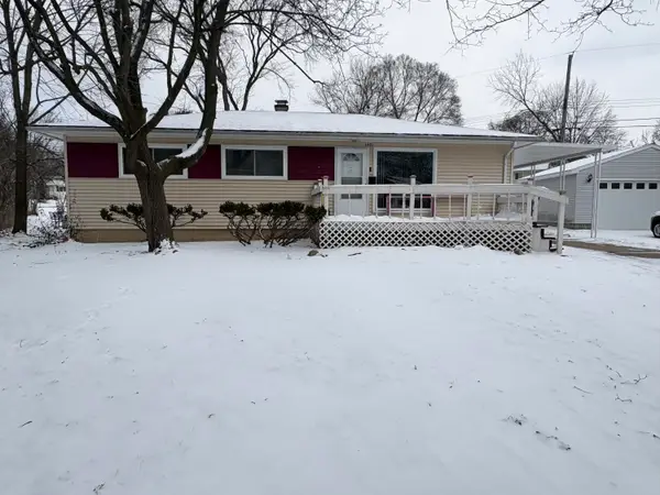 3401 S Deerfield Avenue, Lansing, MI 48911