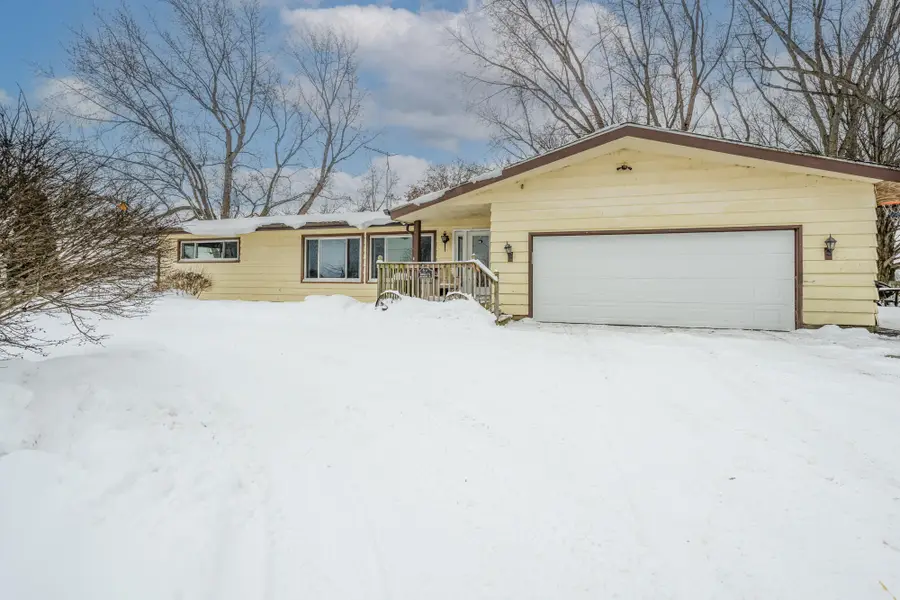 4290 E Britain Avenue, Benton Harbor, MI 49022 - Image #2