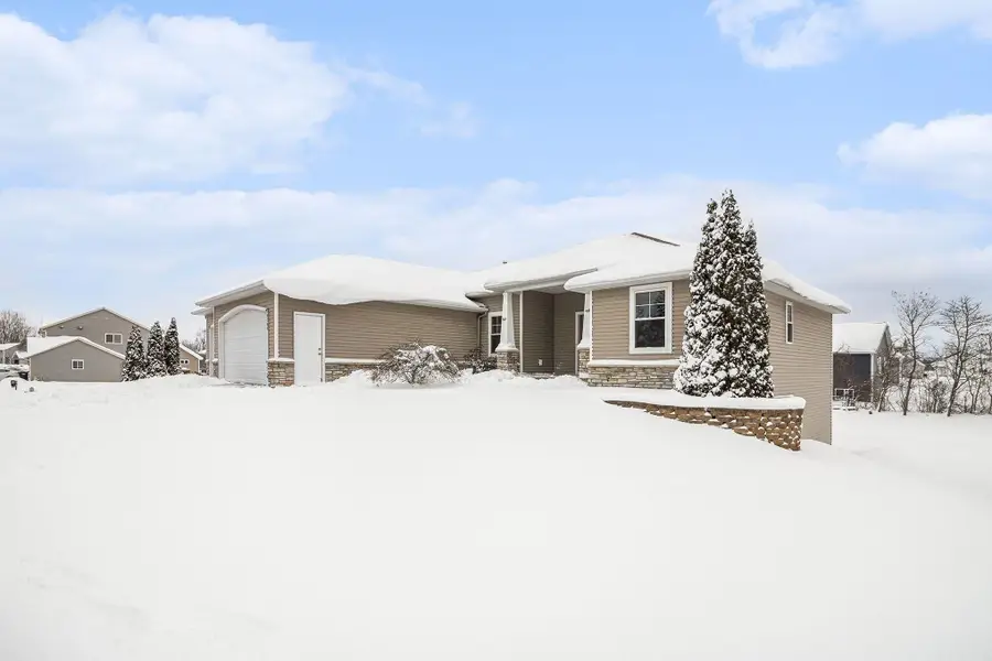 6768 Northfield Drive Sw, Byron Center, MI 49315 - Image #2