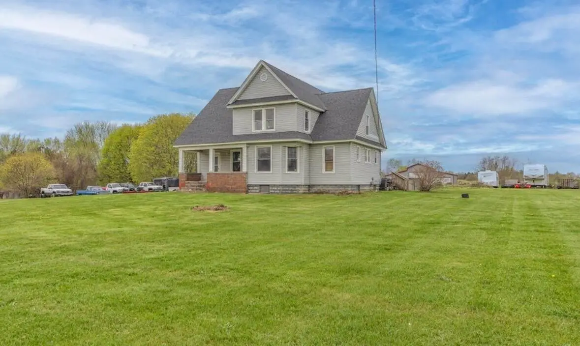 3011 E Empire Avenue, Benton Harbor, MI 49022 - Image #1