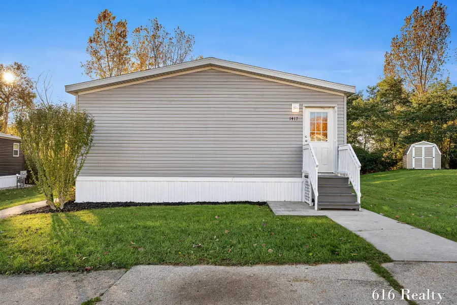 1412 Red Oak Lane Ne, Belmont, MI 49306 - #2