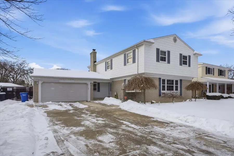 32523 Cambridge Drive, Warren, MI 48093 - Image #2