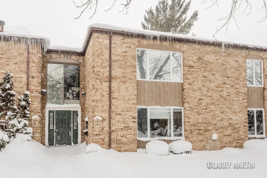 497 Barkwood Court Nw, Grand Rapids, MI 49534 - Image #2