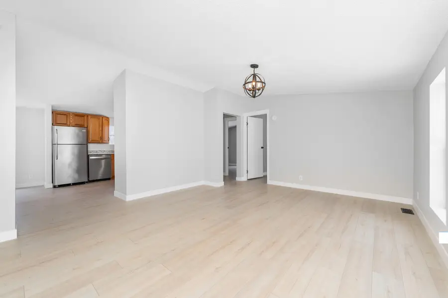 6818 E T Avenue, Vicksburg, MI 49097 - Image #3