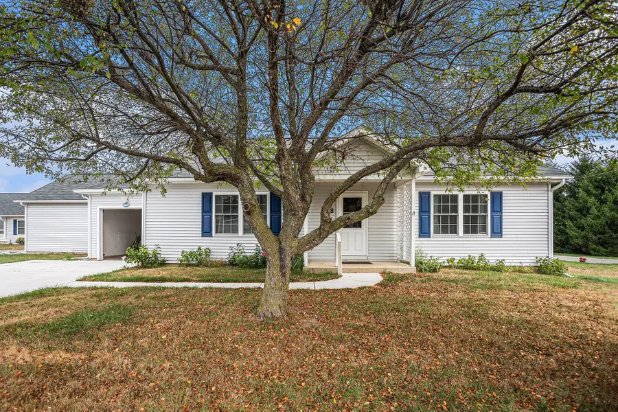 1000 W Villas Drive, Vicksburg, MI 49097 - #3