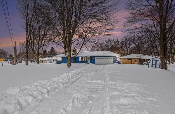 7589 Foxwood, Richland, MI 49083