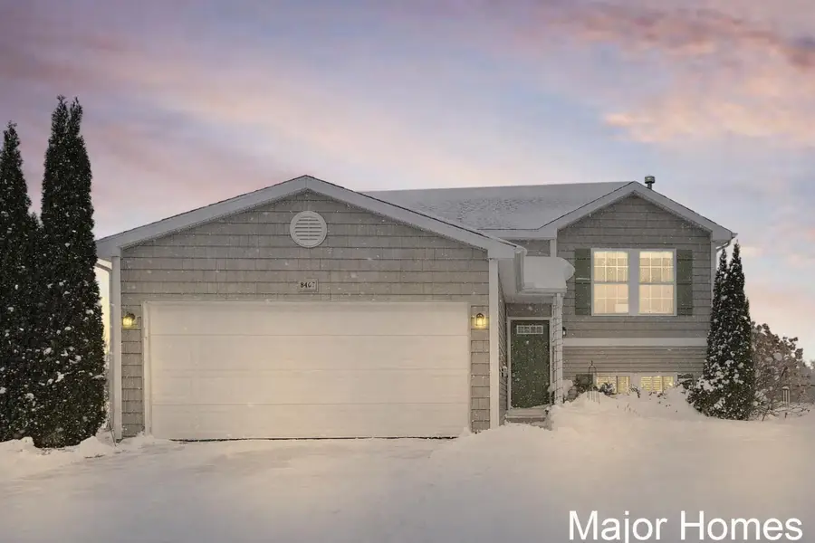 8407 Pebble Drive Ne, Rockford, MI 49341 - Image #3