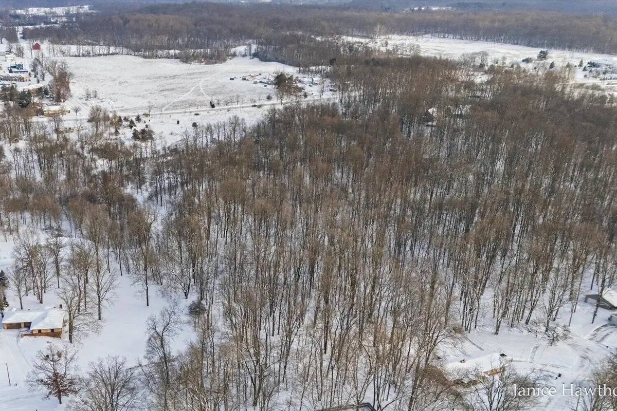 700 E Woodlawn Avenue, Hastings, MI 49058 - Image #1