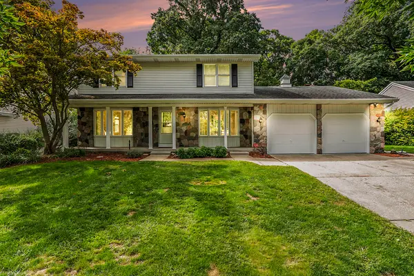 2530 Westbrook Drive Nw, Grand Rapids, MI 49504