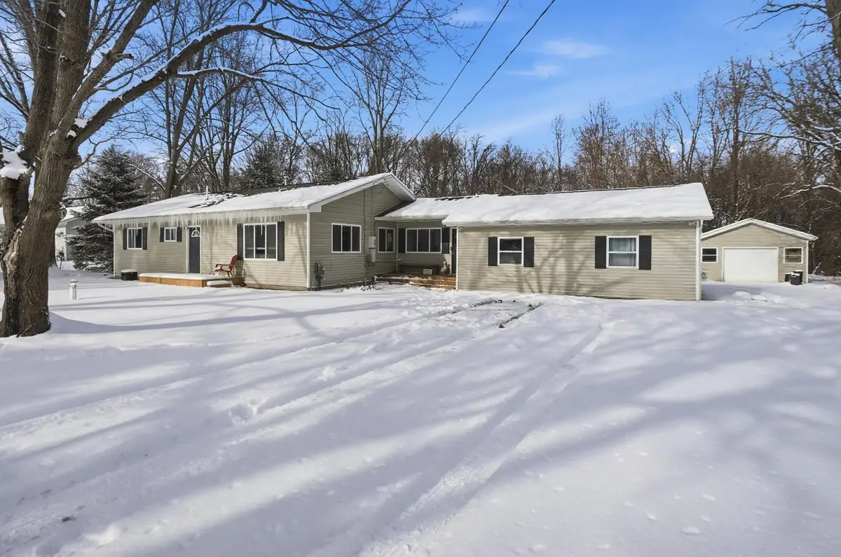 9465 Hubbard Road, Davison, MI 48423 - Image #1
