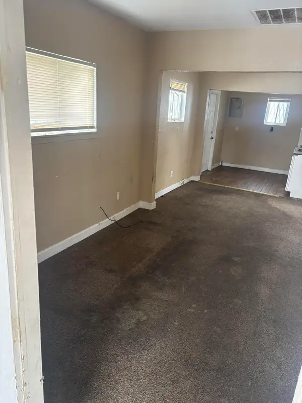 6893 Plainview Avenue, Detroit, MI 48228