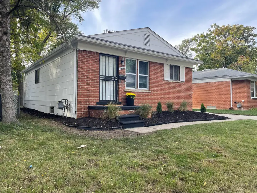 16599 Lenore Avenue, Detroit, MI 48219 - #2