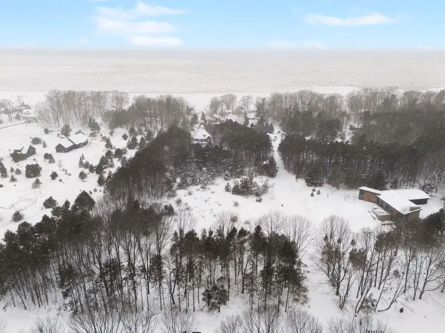 17210 Beachview Drive, West Olive, MI 49460 - Image #3