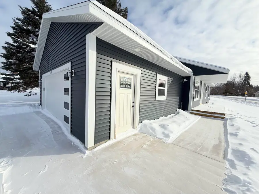 518 S Sullivan Avenue, Fremont, MI 49412 - Image #3