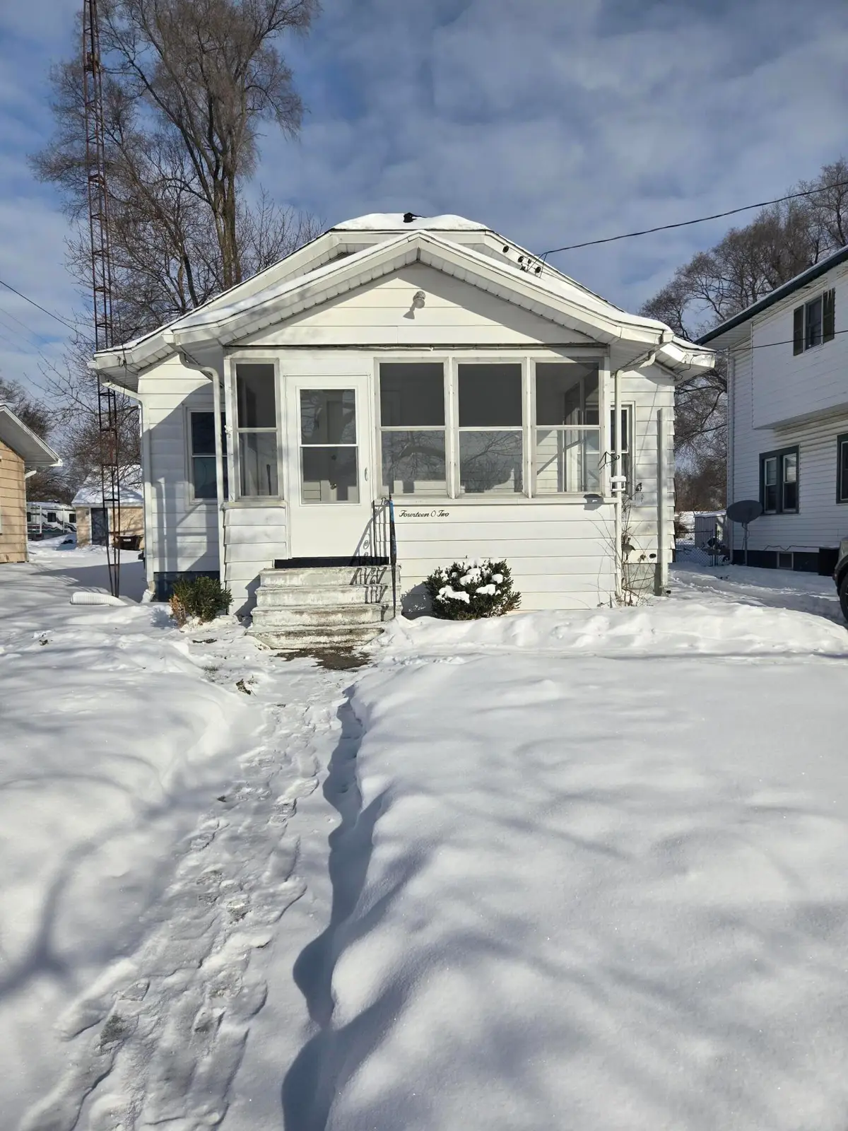 1402 Floral Avenue, Jackson, MI 49202 - #1