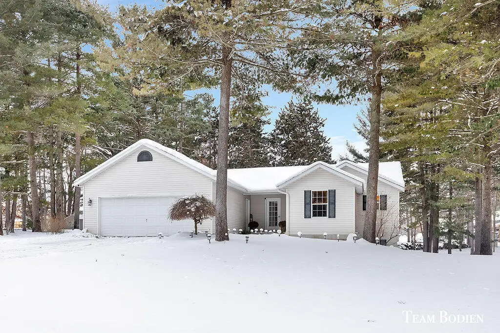 7302 High Timber Drive, Greenville, MI 48838 - Image #1