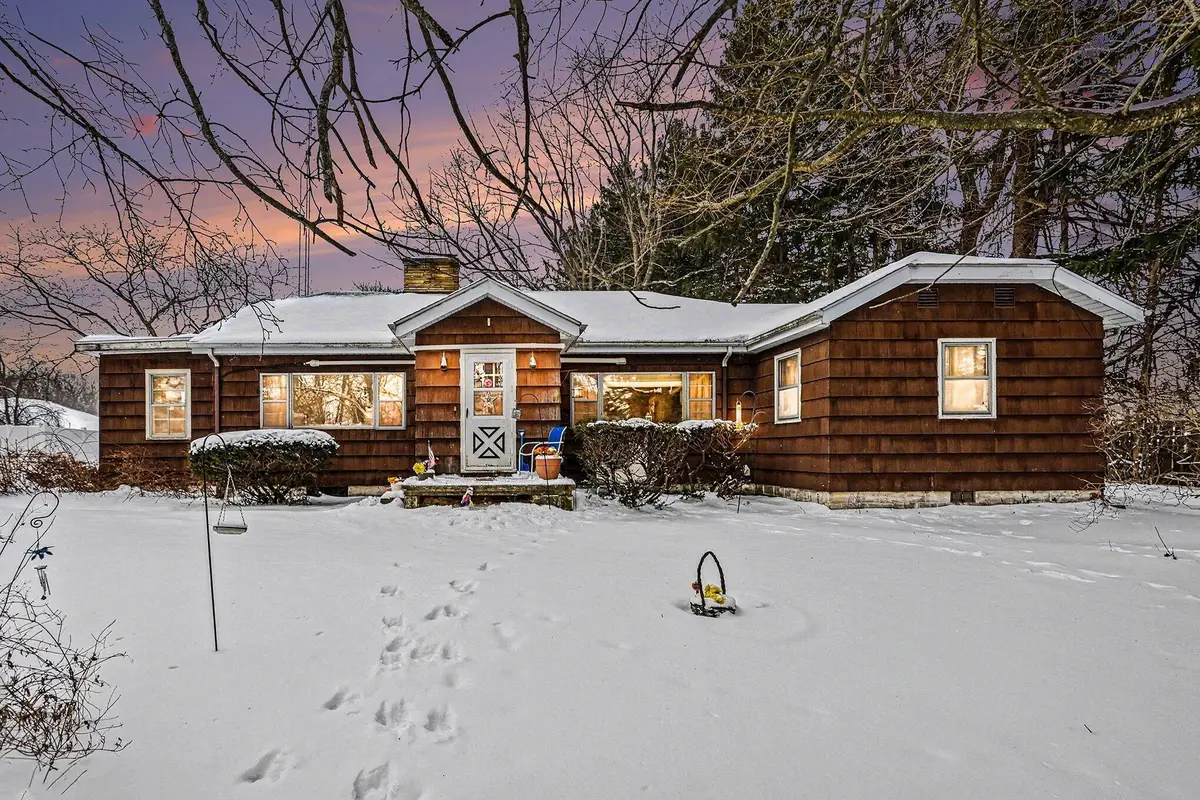 3633 Lakeshore Drive, Saint Joseph, MI 49085 - Image #1