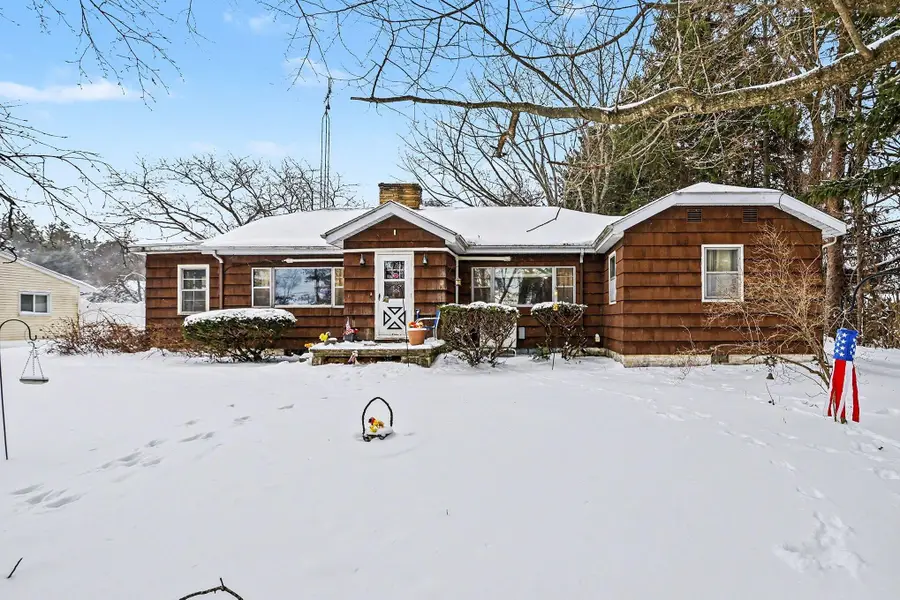 3633 Lakeshore Drive, Saint Joseph, MI 49085 - Image #3