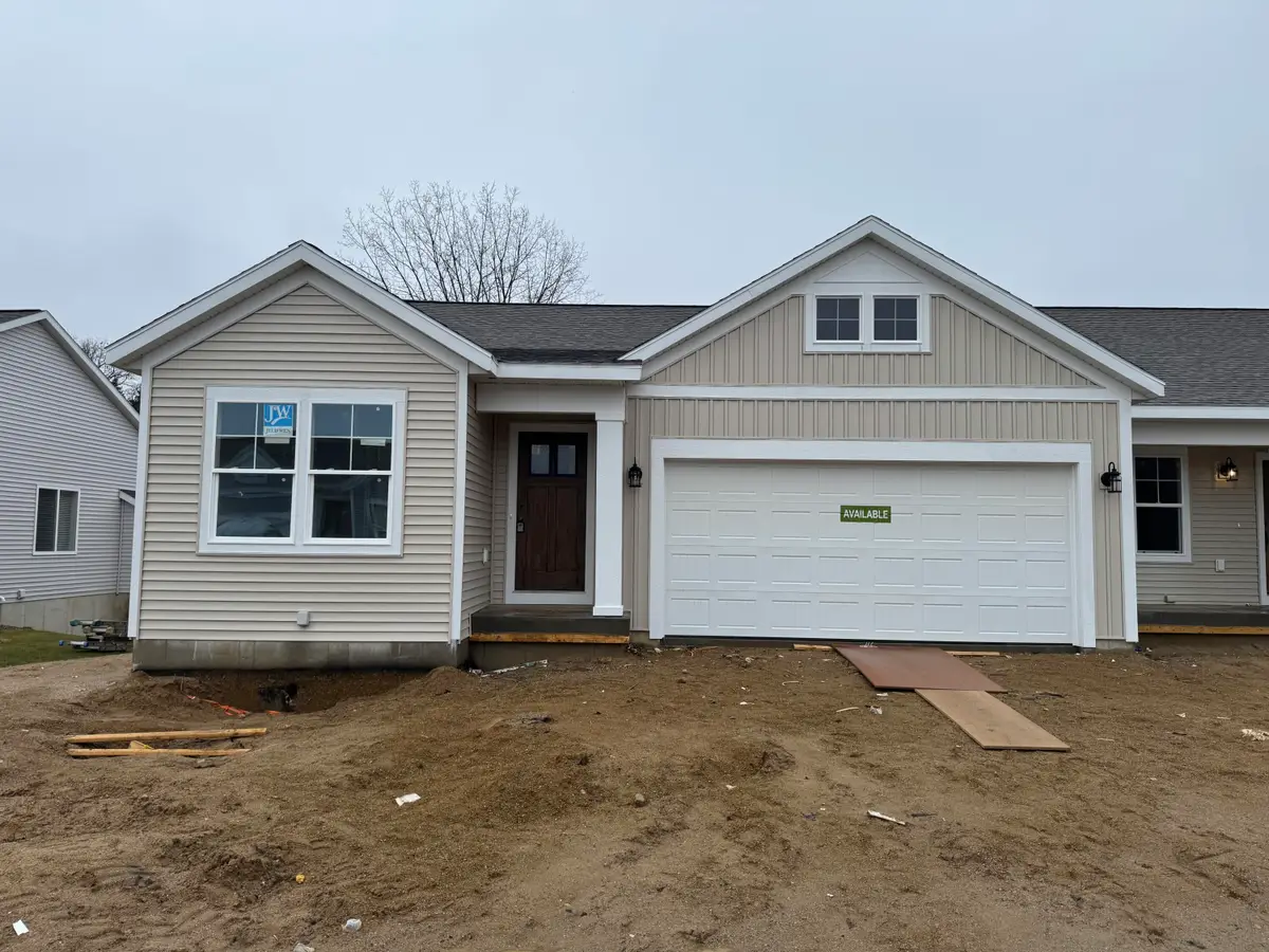 1571 N Village Circle, Kalamazoo, MI 49009 - #1