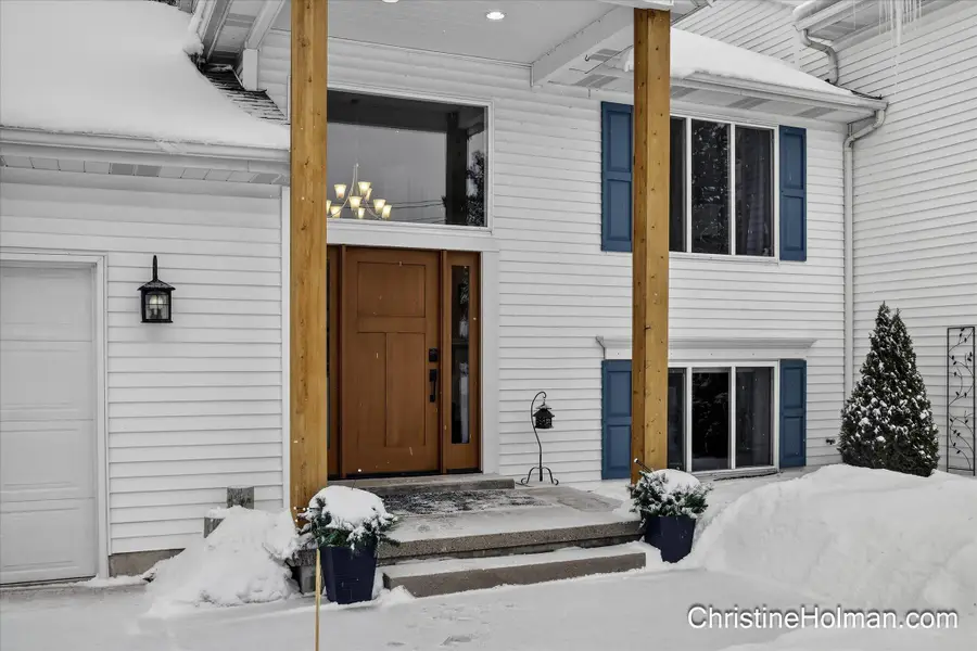 7099 Silver Lake Drive Ne, Rockford, MI 49341 - Image #3