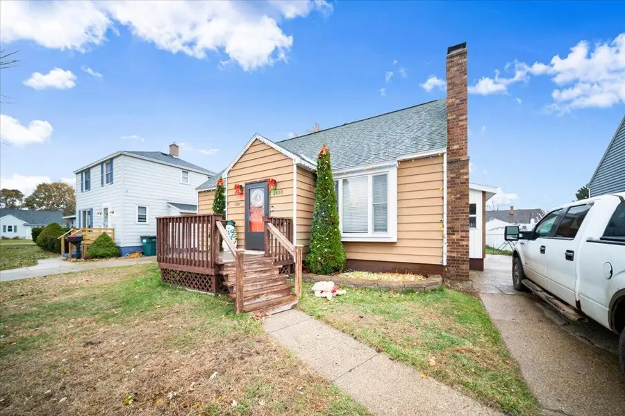 2690 Pinehurst Road, Norton Shores, MI 49441 - #2