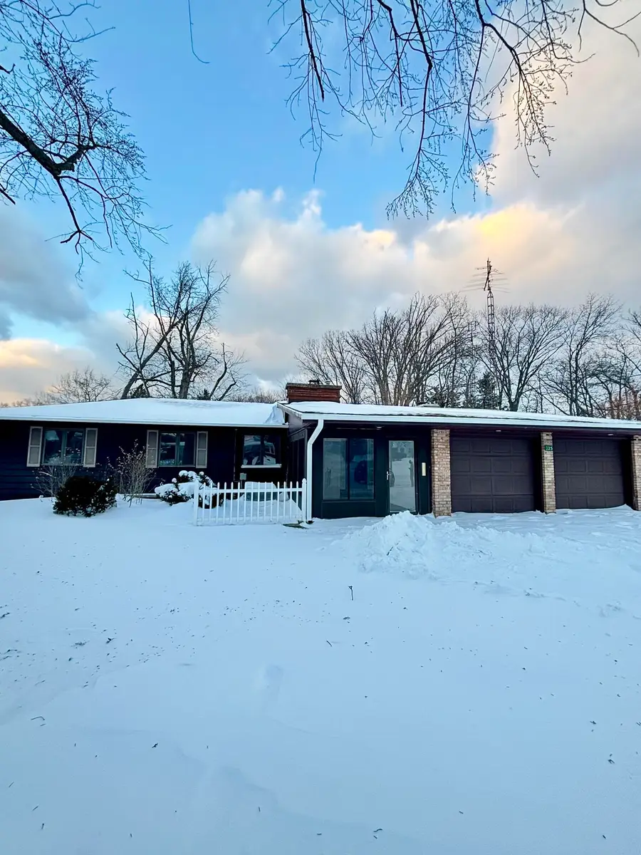 325 Winwood Avenue, Saint Joseph, MI 49085 - #2