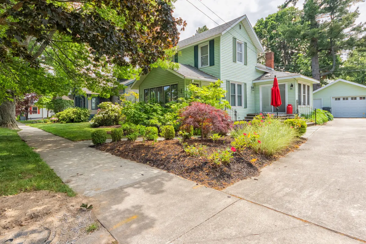 318 Superior Street, South Haven, MI 49090 - #1