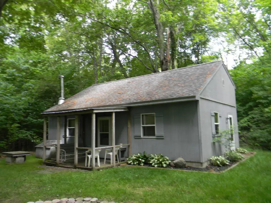 5525 N Comstock Avenue, Hesperia, MI 49421 - #3