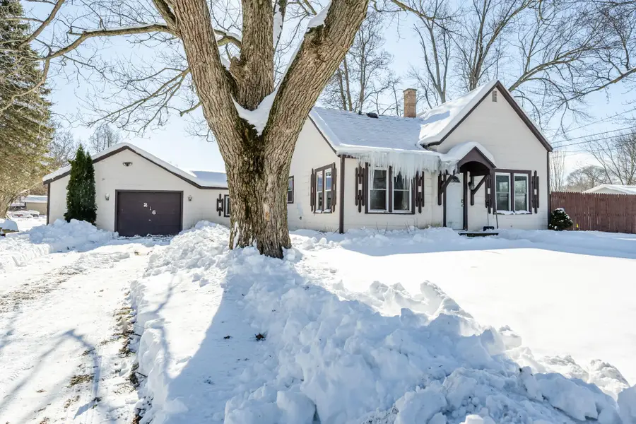 216 Elmwood Street, Hartford, MI 49057 - Image #2