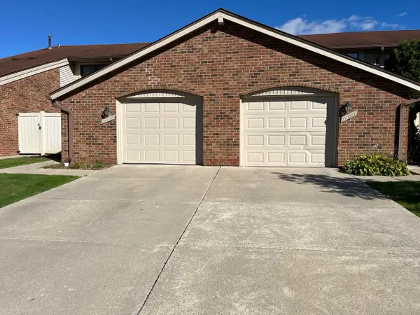 29077 Tiffany Drive W, Southfield, MI 48034