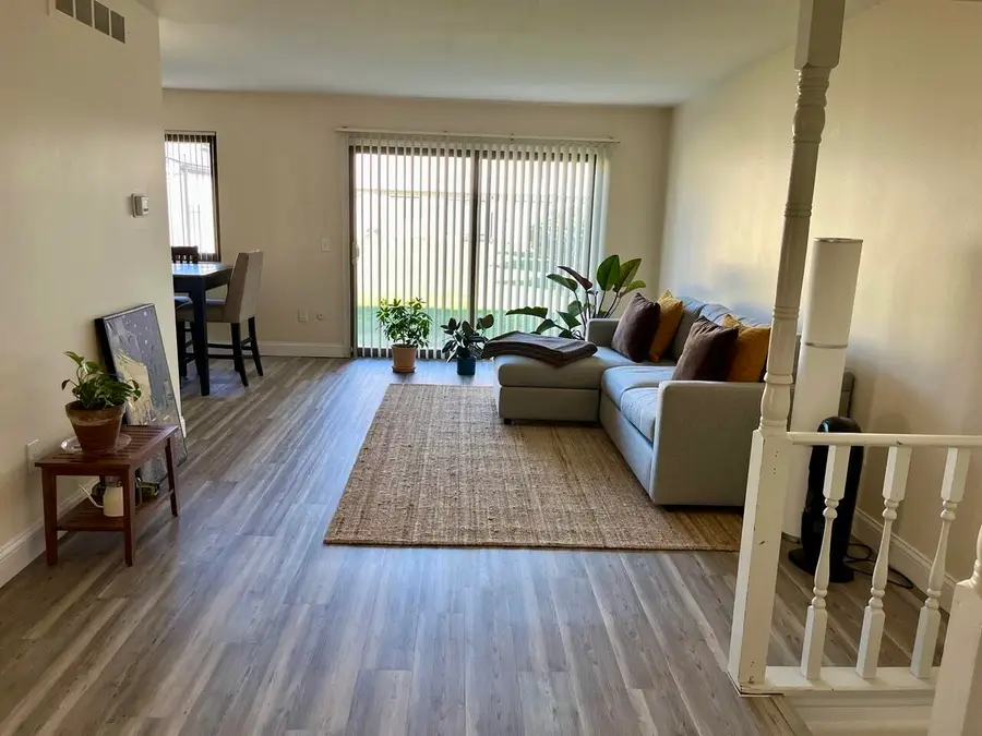 29077 Tiffany Drive W, Southfield, MI 48034 - #2