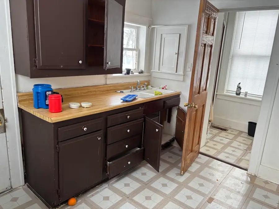 210 S Monroe Street, Sturgis, MI 49091 - #2