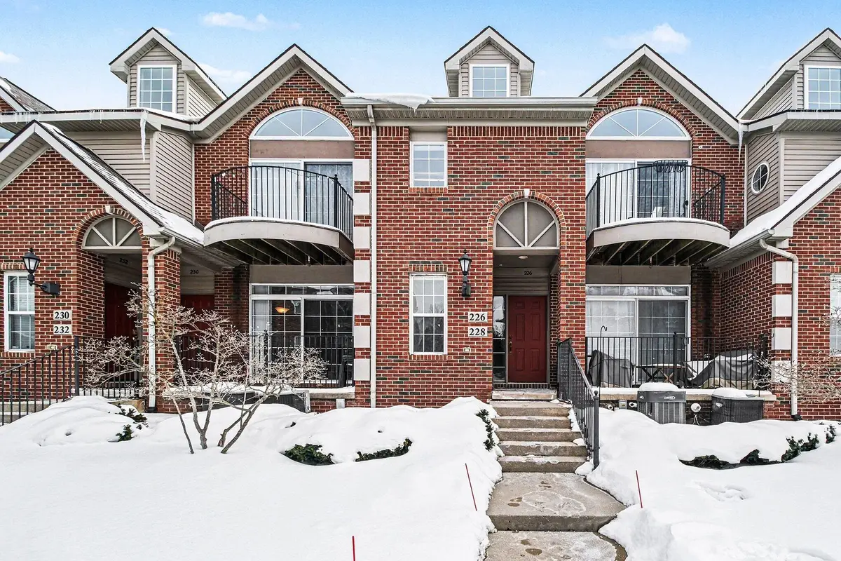 228 W Oakbrook Drive, Ann Arbor, MI 48103 - Image #1