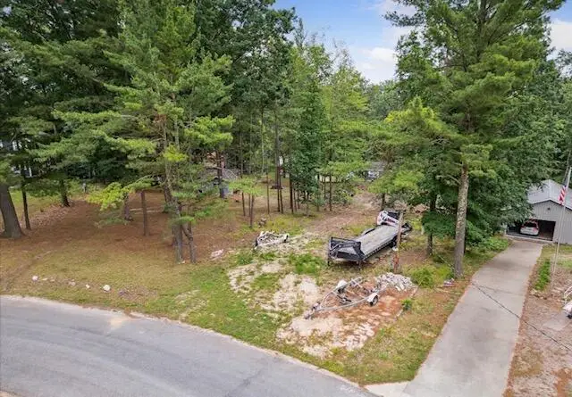 8511 W Easy Street, Mears, MI 49436 - #1