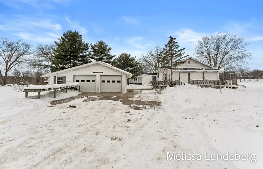 11601 Van Lopik Avenue, Grand Haven, MI 49417 - Image #2