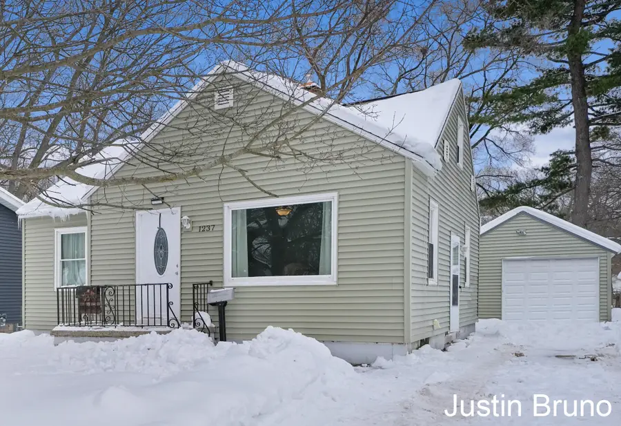 1237 James Avenue, Muskegon, MI 49442 - #3