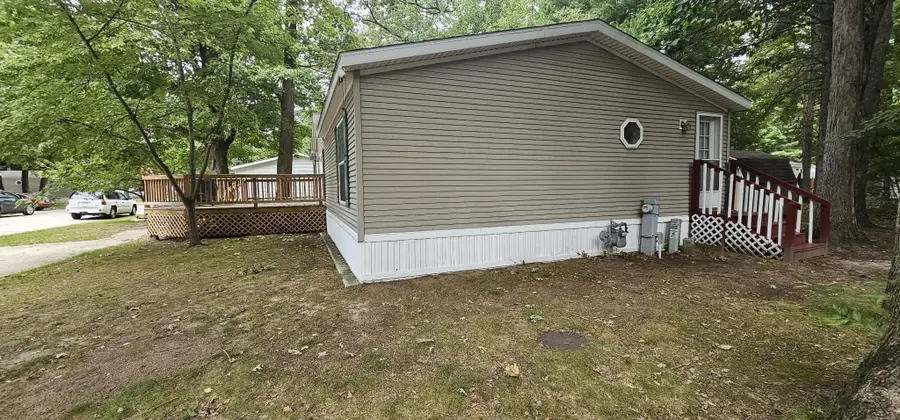 14487 Magnolia Drive, Grand Haven, MI 49417 - Image #3