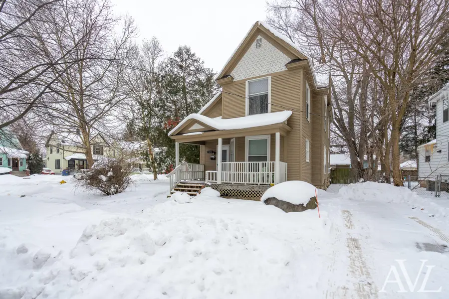 205 Marion Avenue Nw, Grand Rapids, MI 49504 - #2