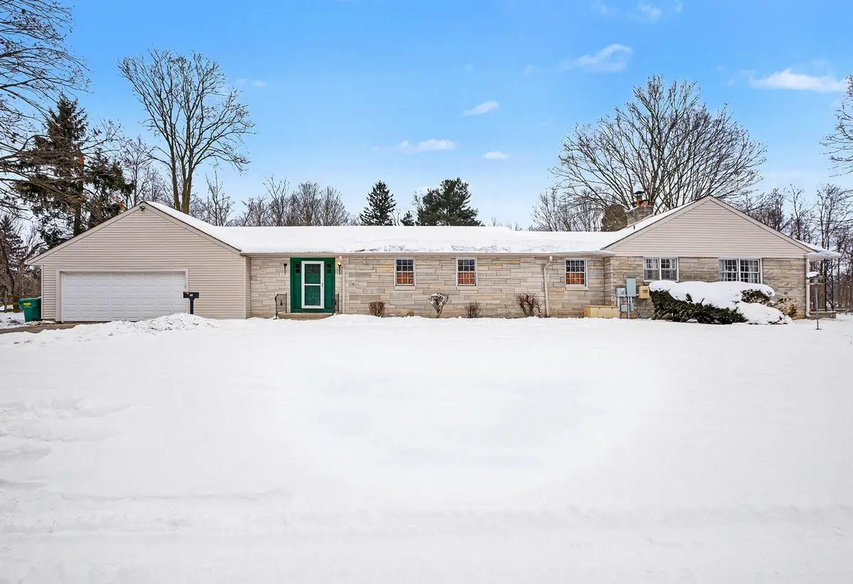 302 N Fulton Street, Cassopolis, MI 49031 - #1