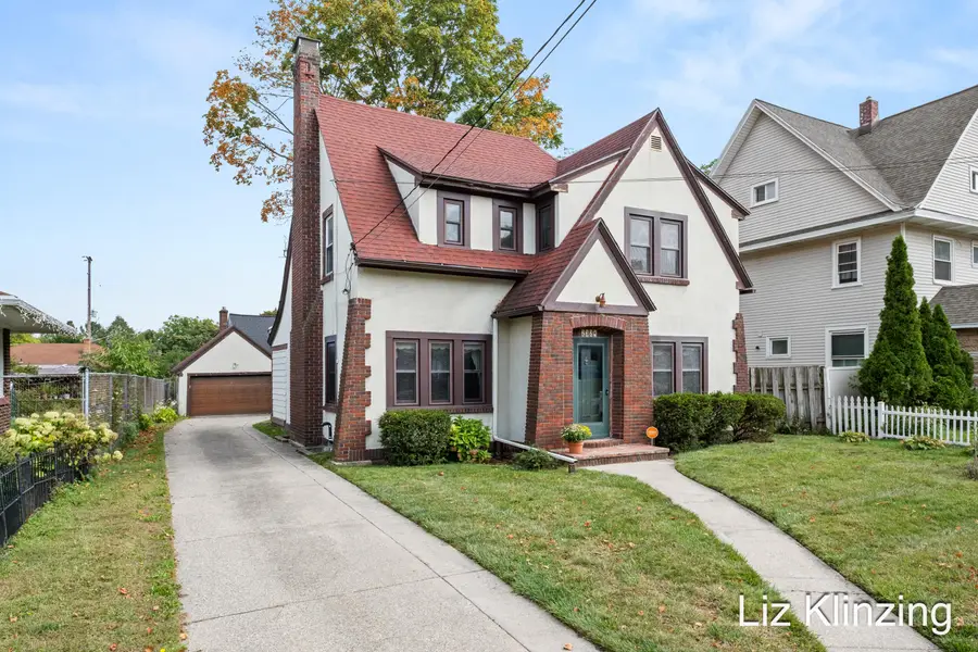 2324 Madison Avenue Se, Grand Rapids, MI 49507 - #2