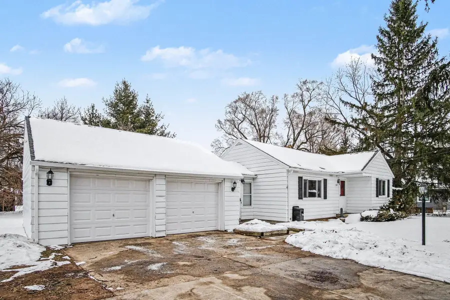 665 4 Mile Road Nw, Comstock Park, MI 49321 - #3