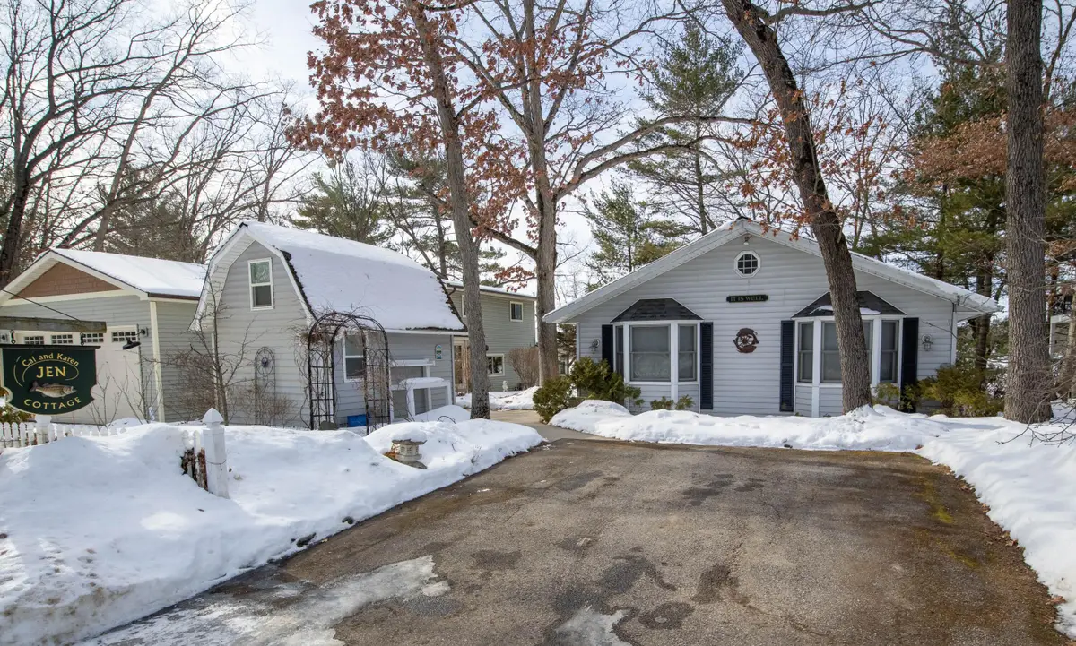 8451 S Pine Point Drive, Newaygo, MI 49337 - #1