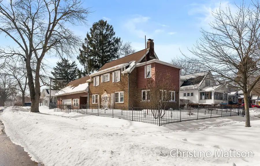 1045 W Dale Avenue, Muskegon, MI 49441 - #3