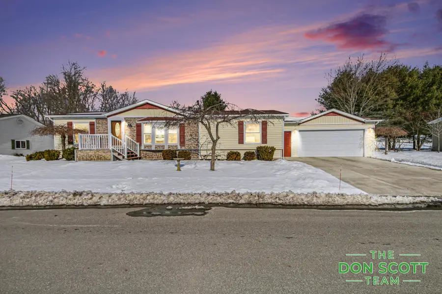 3539 Cloverfield Drive, Cedar Springs, MI 49319 - #2