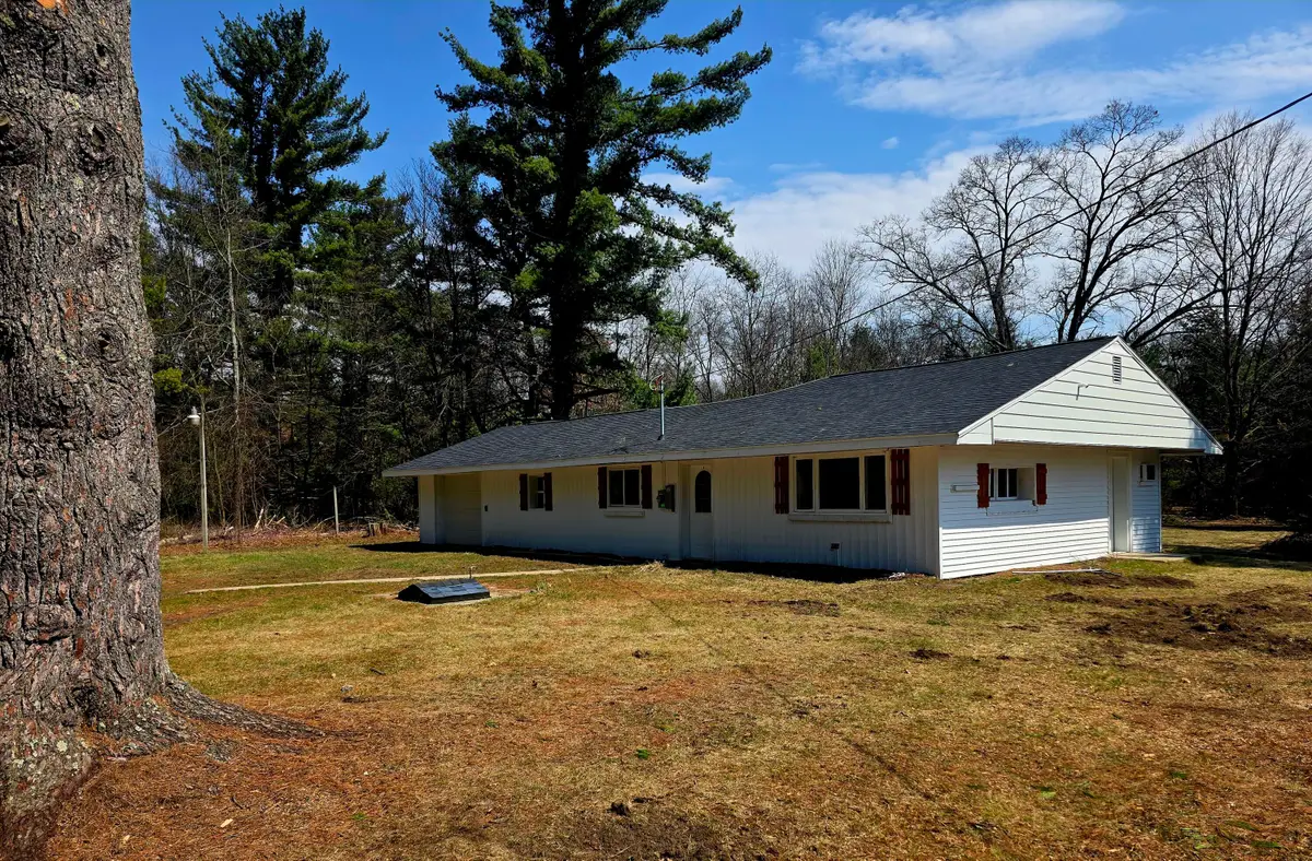 3696 S Locust Avenue, Newaygo, MI 49337 - #1