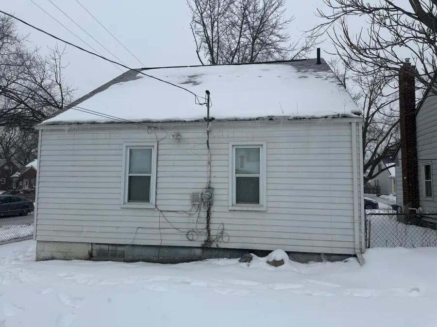 21004 Syracuse Avenue, Warren, MI 48091 - #3