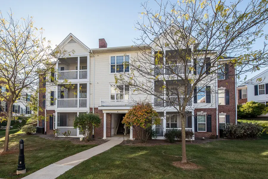 922 W Summerfield Glen Circle, Ann Arbor, MI 48103 - #2