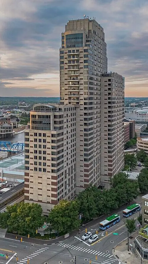 79 Campau Circle Nw, Grand Rapids, MI 49503